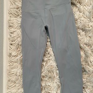 Lululemon Wunder Train High Rose 21” size 6 Rhino Gray